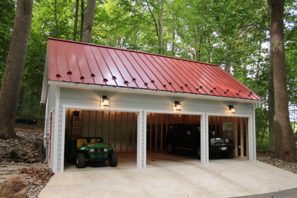 Truss Garage with lighting 2
